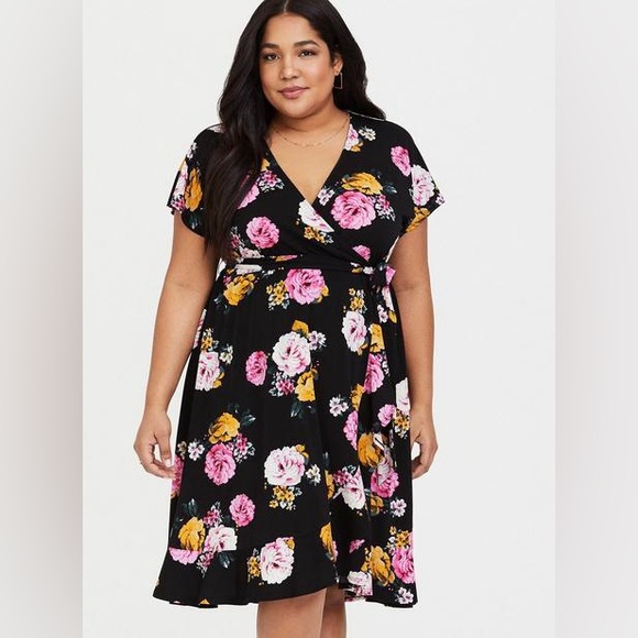 Torrid Floral Stretch Crepe Faux Wrap Dress - Picture 4 of 16